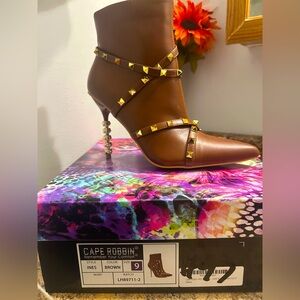 Cape Robbin Brown Studded Ankle Boots size 9.
